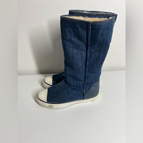 SUPER RARE UGG AUSTRALIA DELAINE DISTRESSED DENIM  SHEARLING FUR BOOT Size 6 - Picture 4 of 12